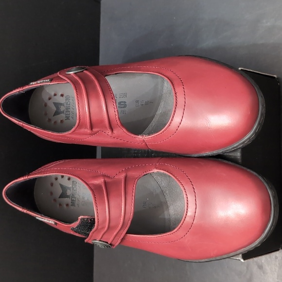 Mephisto Mobiles Women's Red Leather Mary Jane Shoes,Size US 7. - Picture 2 of 11